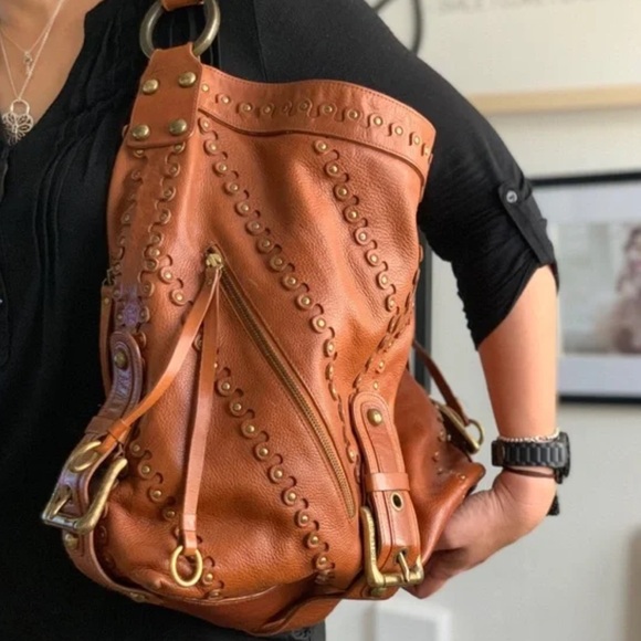 Vintage Handbags - Large Tan Studded Leather Hobo
